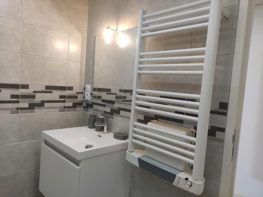 Апартаменты L'Atelier De La Cite - Parking Gratuit Каркассон Экстерьер фото